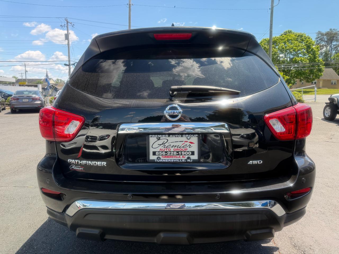 Nissan Pathfinder  2019