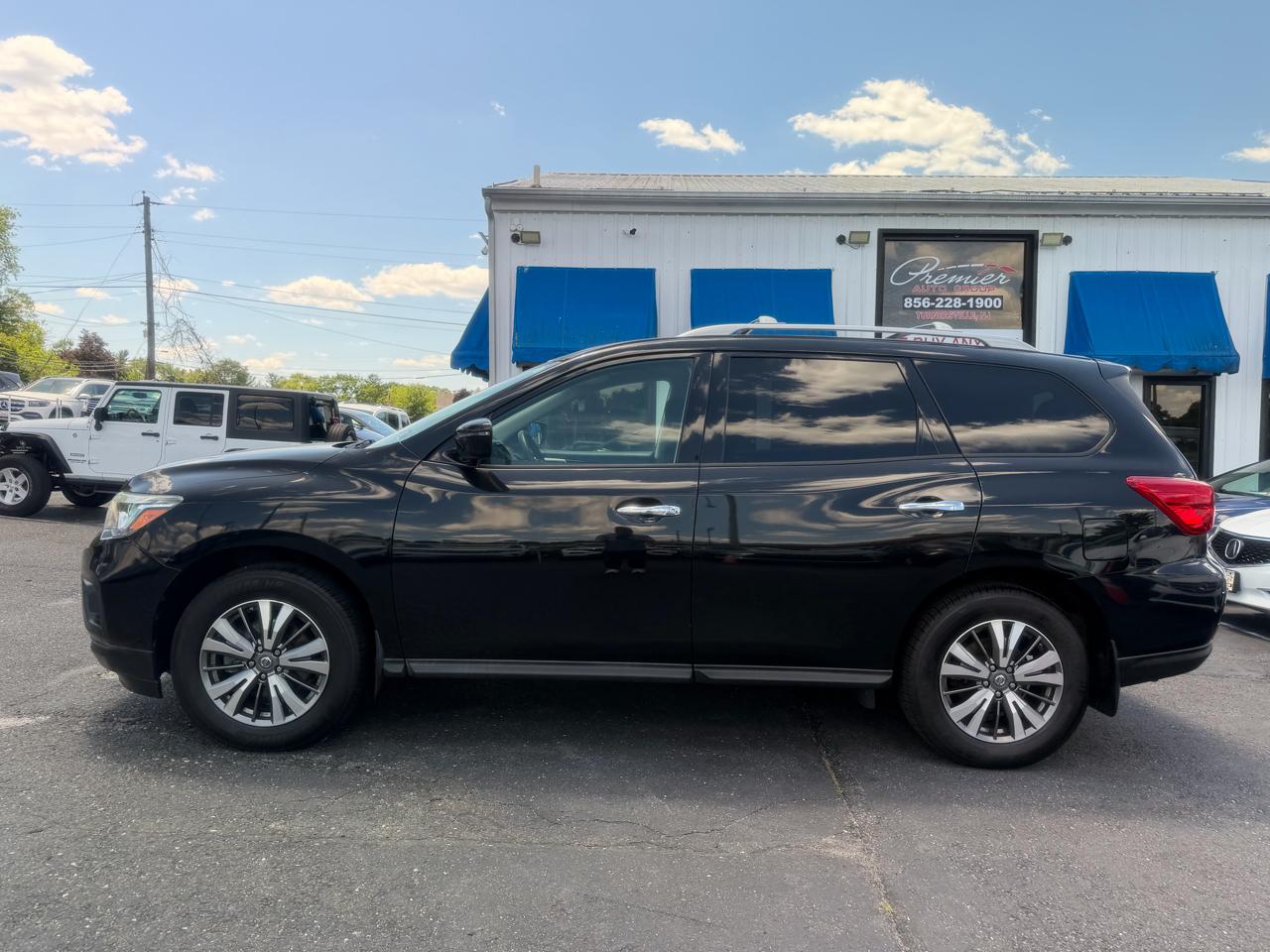 Nissan Pathfinder  2019