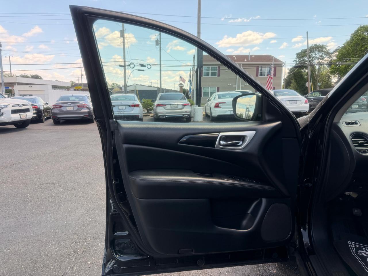 Nissan Pathfinder  2019