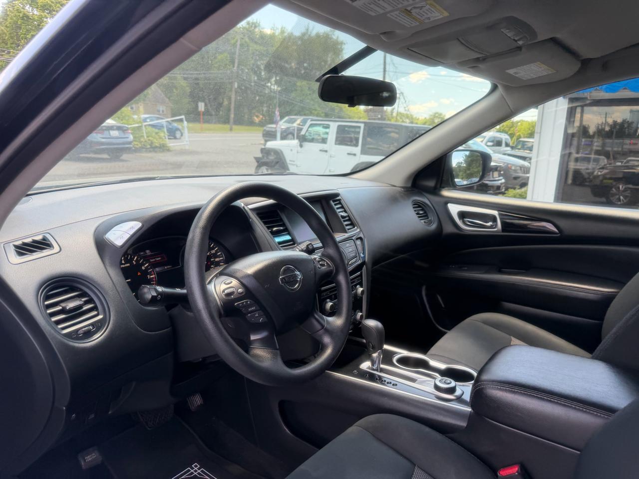 Nissan Pathfinder  2019