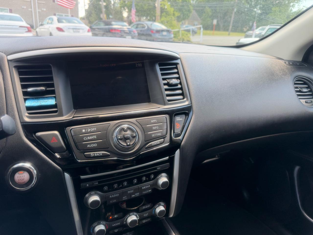 Nissan Pathfinder  2019