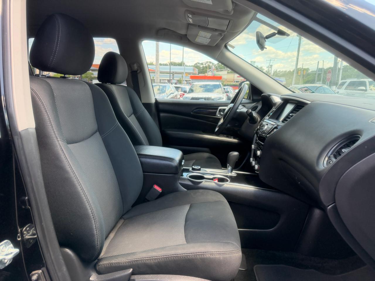 Nissan Pathfinder  2019
