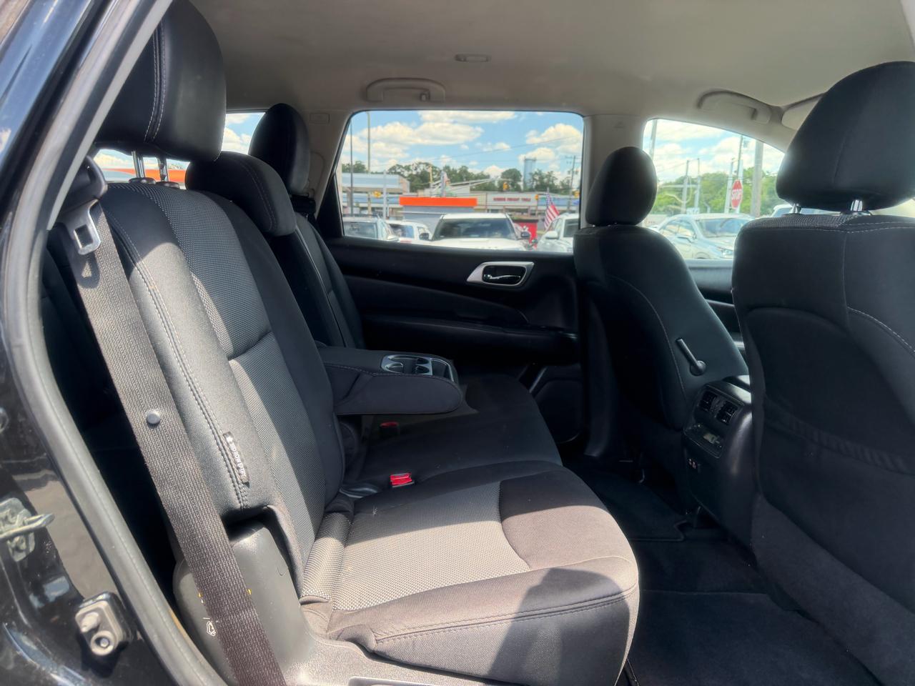 Nissan Pathfinder  2019