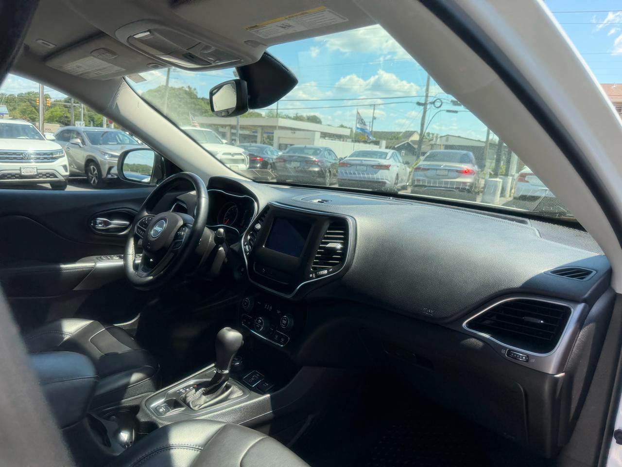 Jeep Cherokee  2019