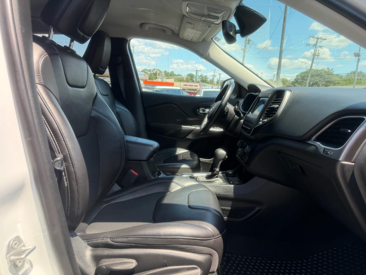 Jeep Cherokee  2019