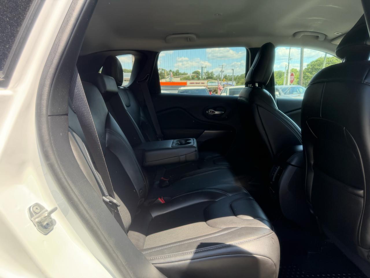 Jeep Cherokee  2019