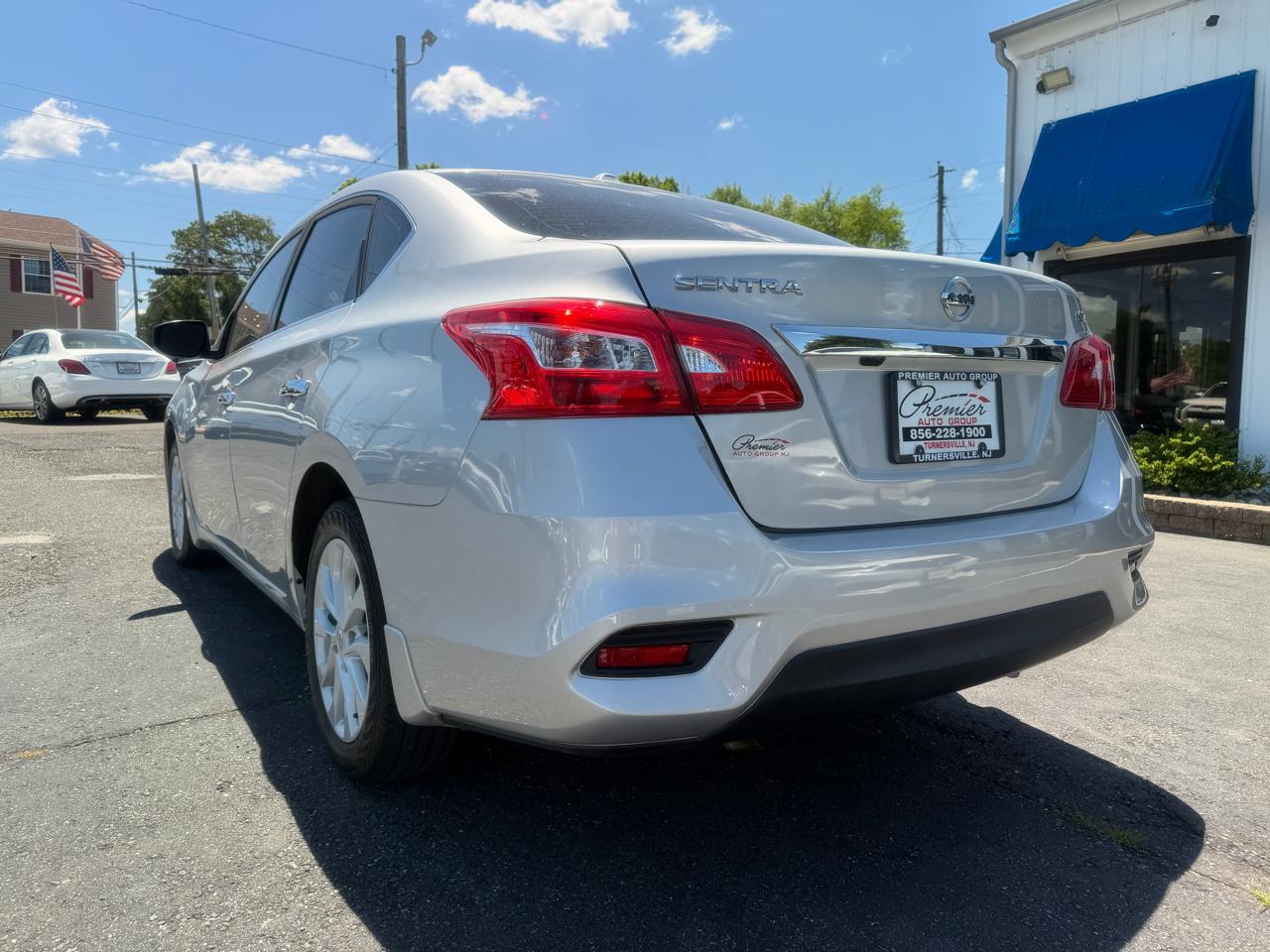 Nissan Sentra  2019