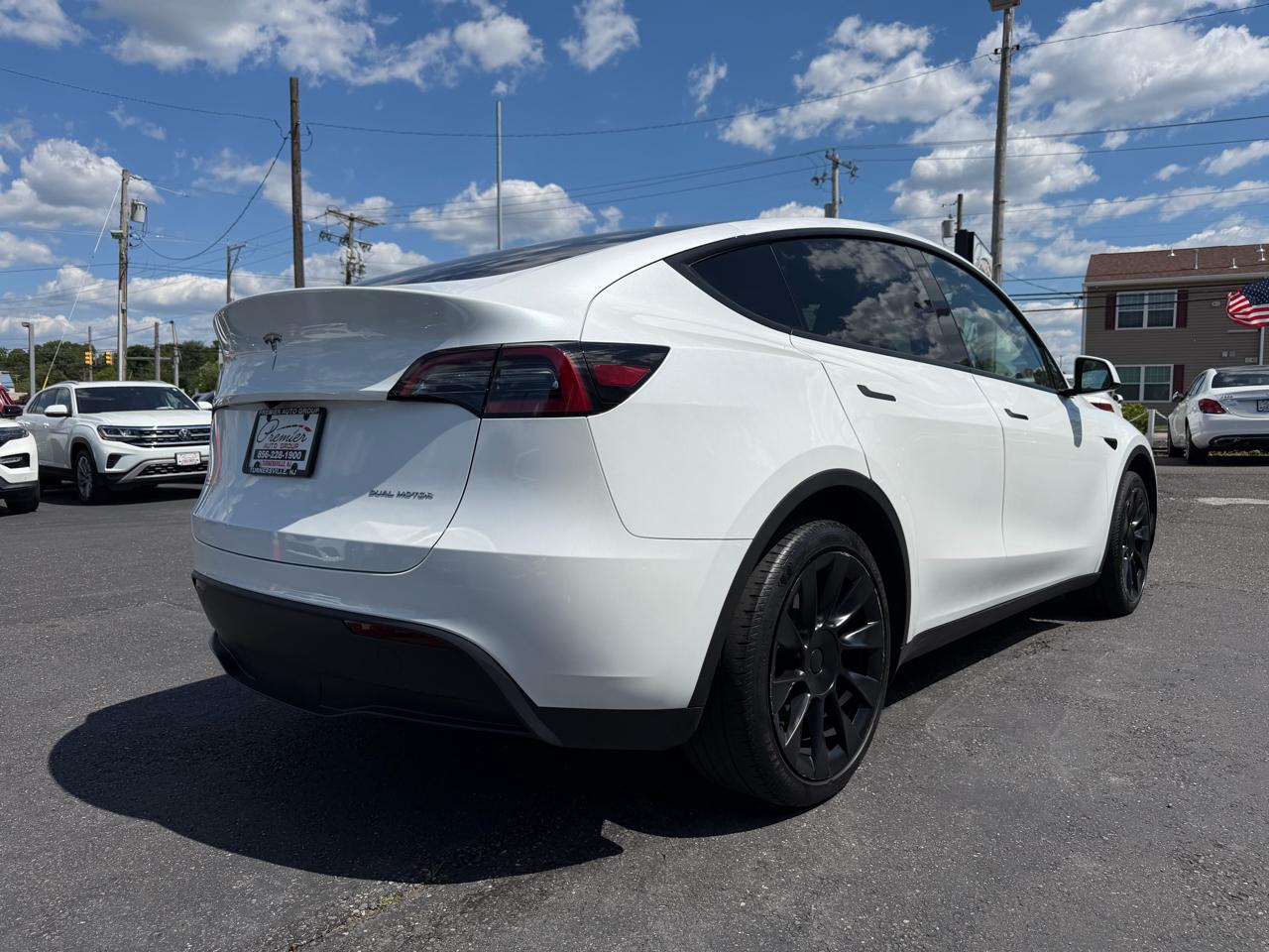 Tesla Model Y  2023