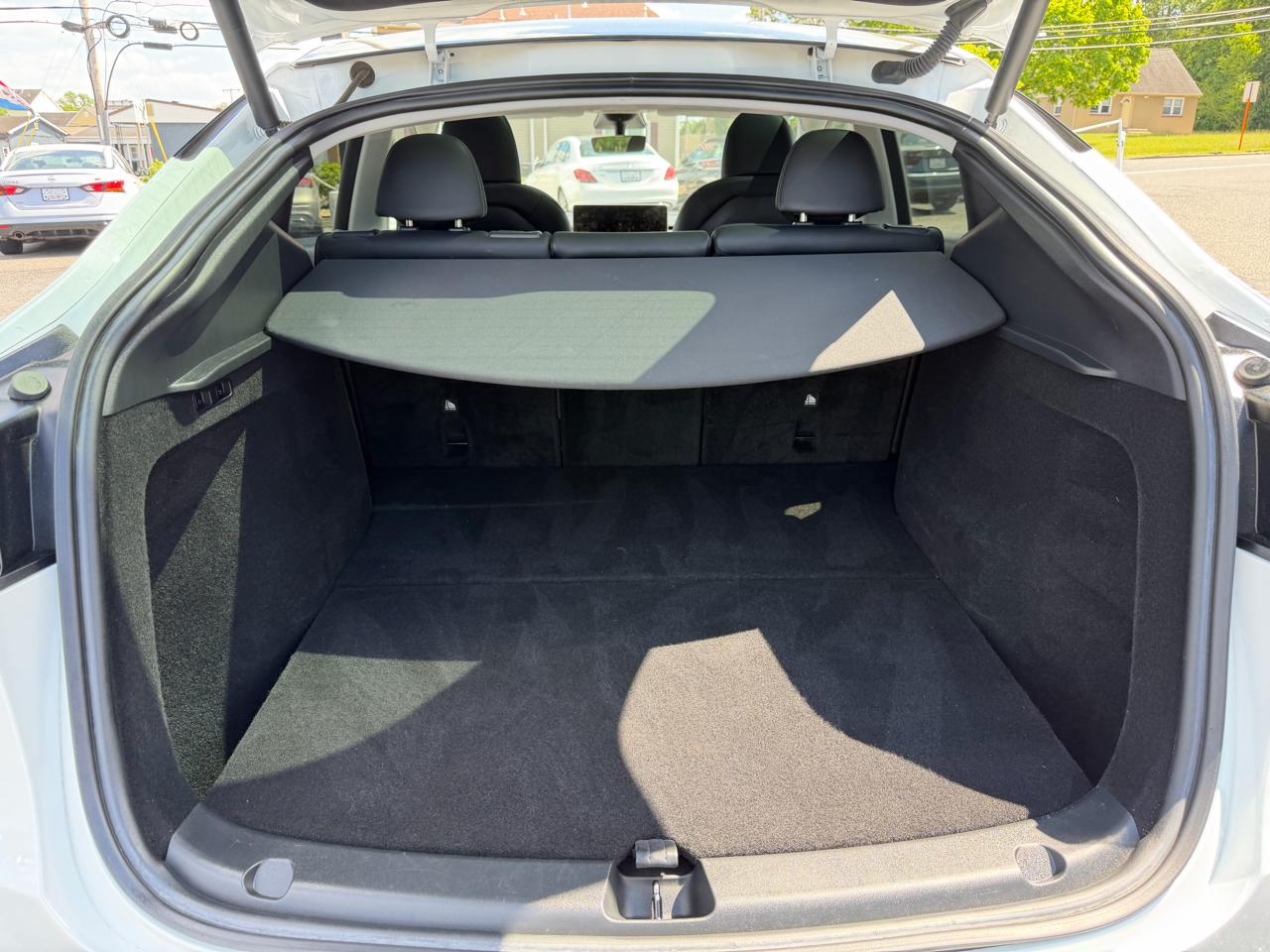 Tesla Model Y  2023