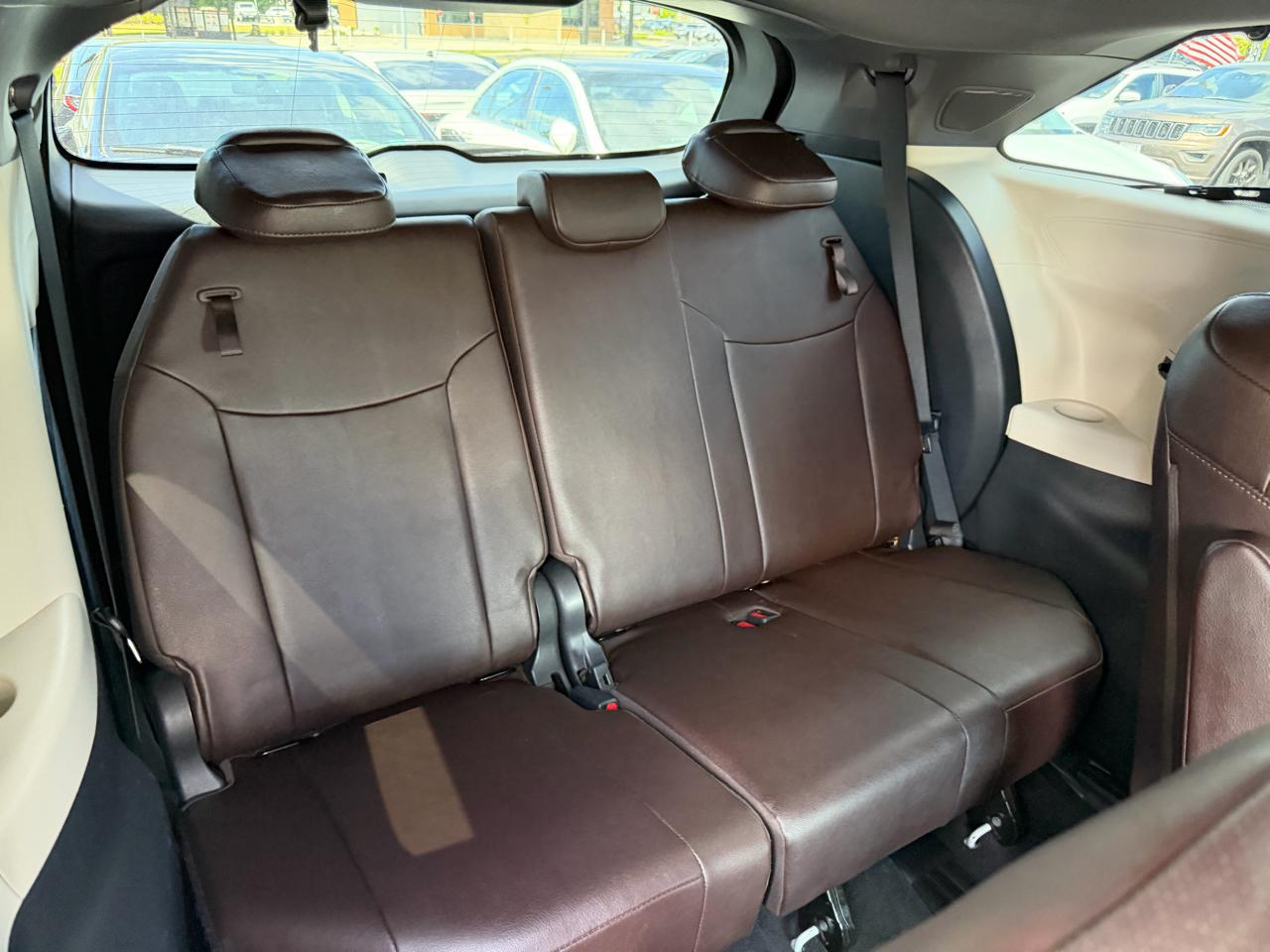 Toyota Sienna  2021
