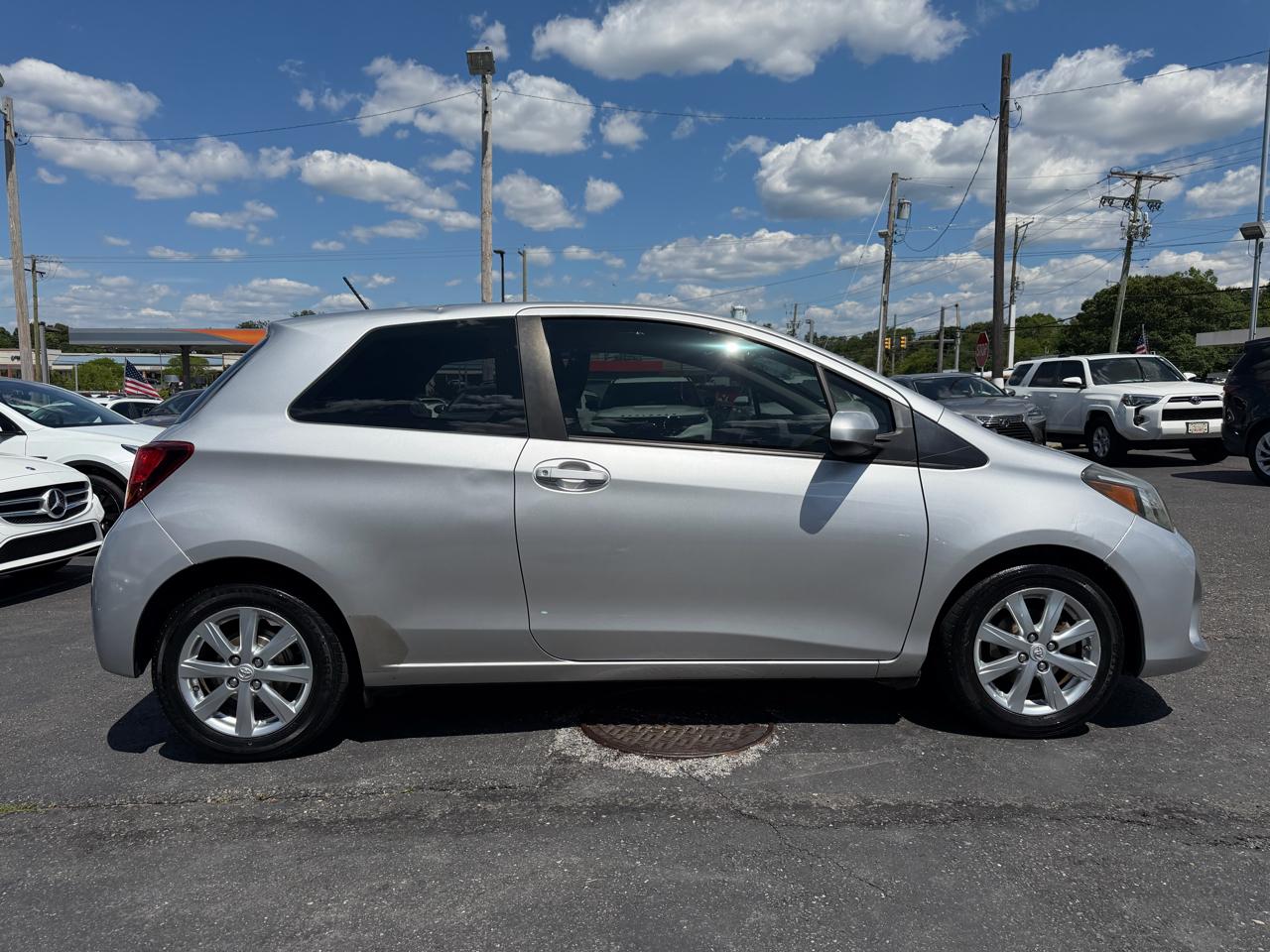 Toyota Yaris  2015