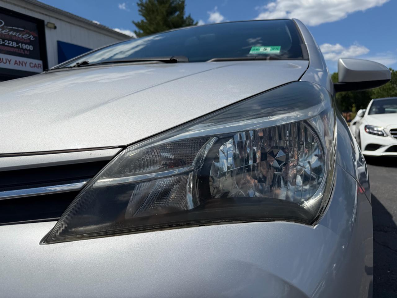 Toyota Yaris  2015