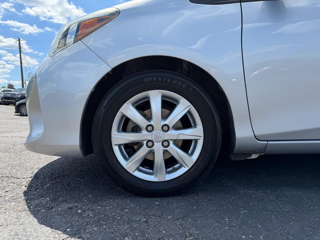 Toyota Yaris  2015