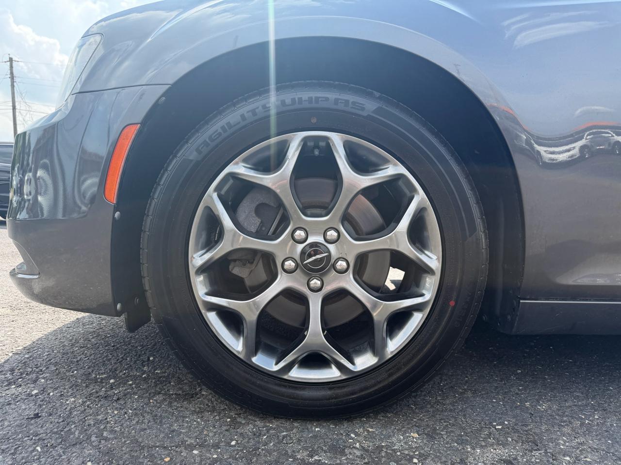 Chrysler 300  2015