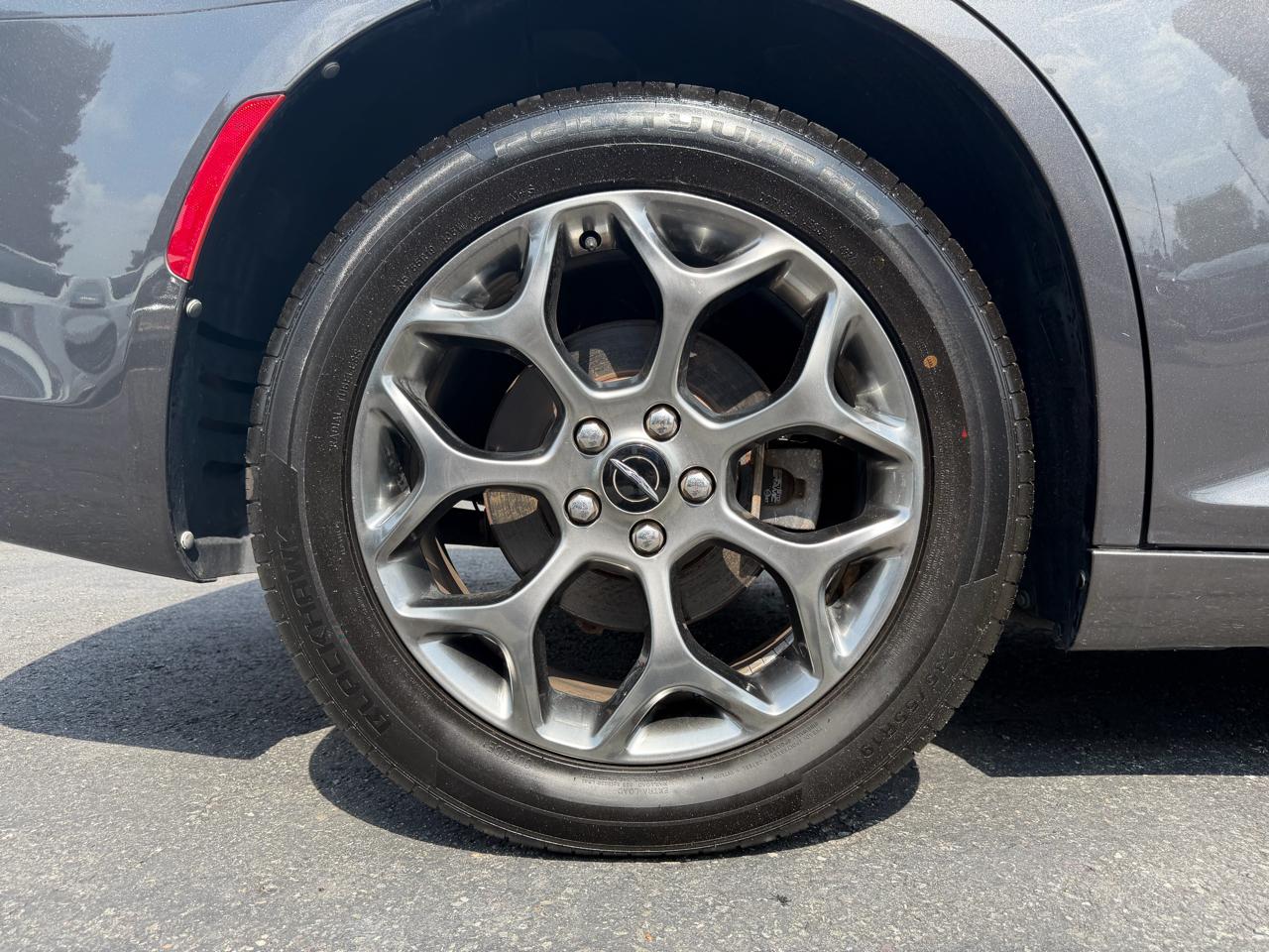 Chrysler 300  2015