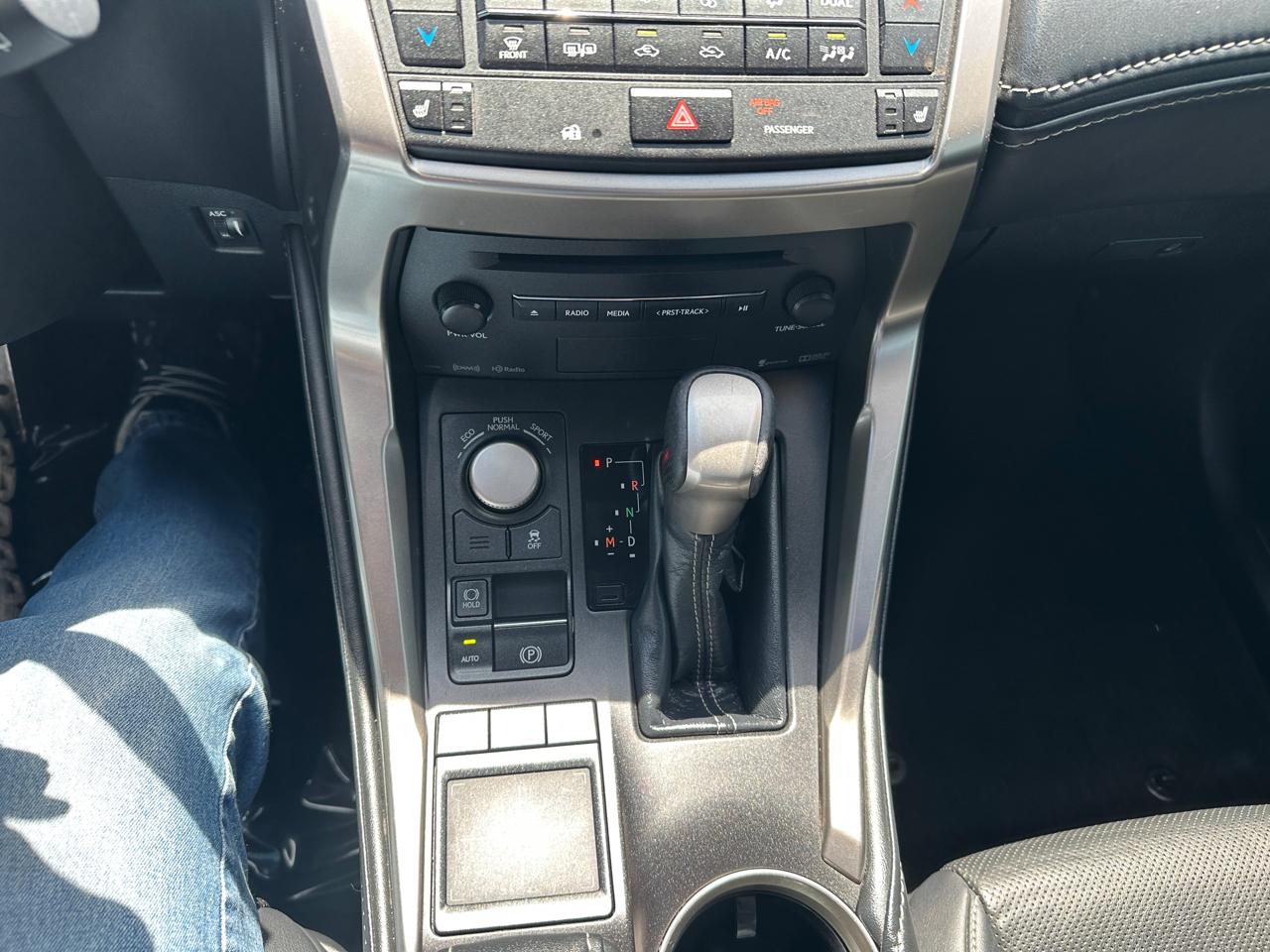 Lexus NX  2017