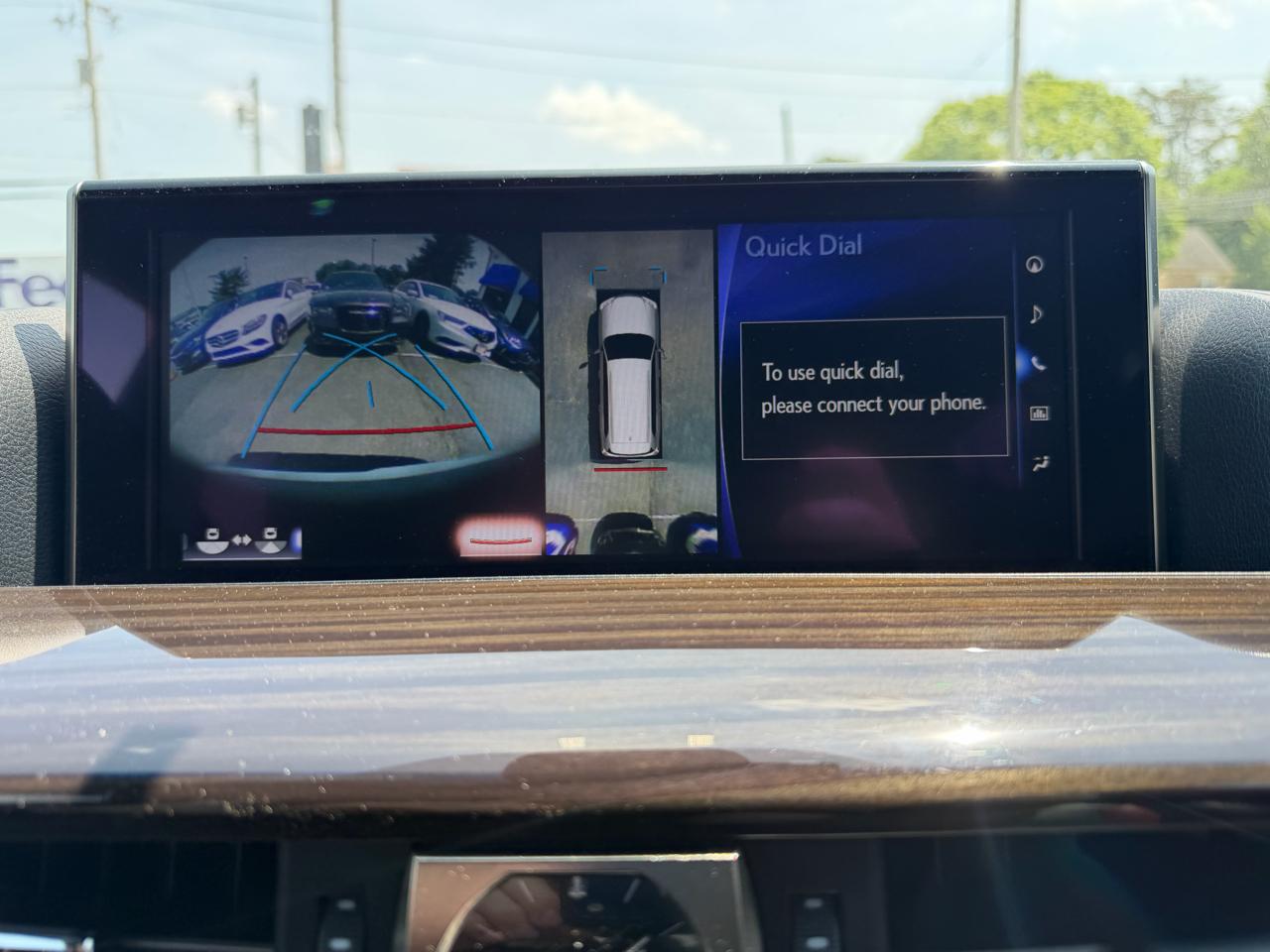Lexus LX  2021