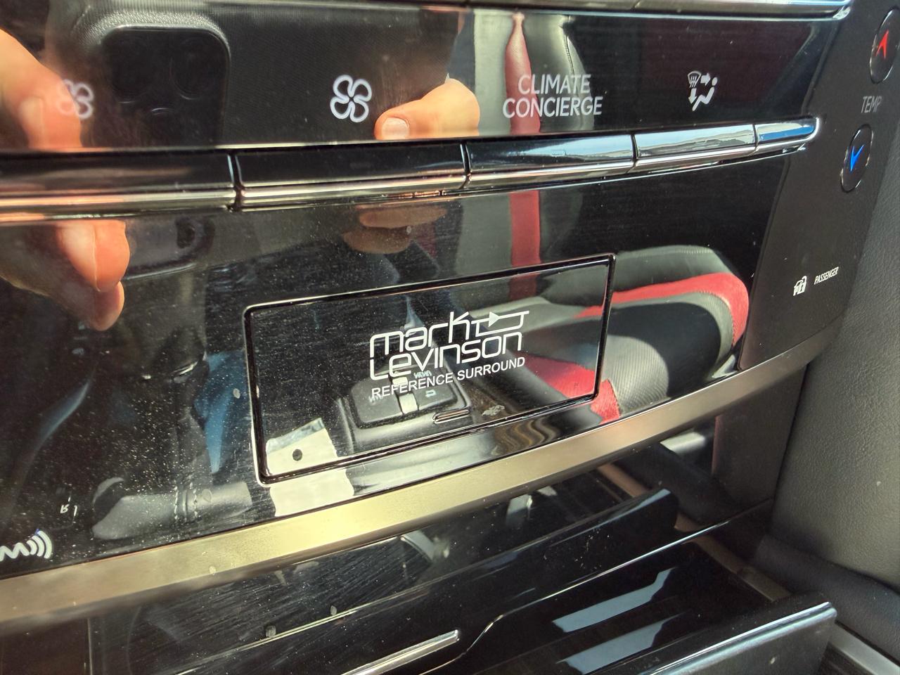 Lexus LX  2021