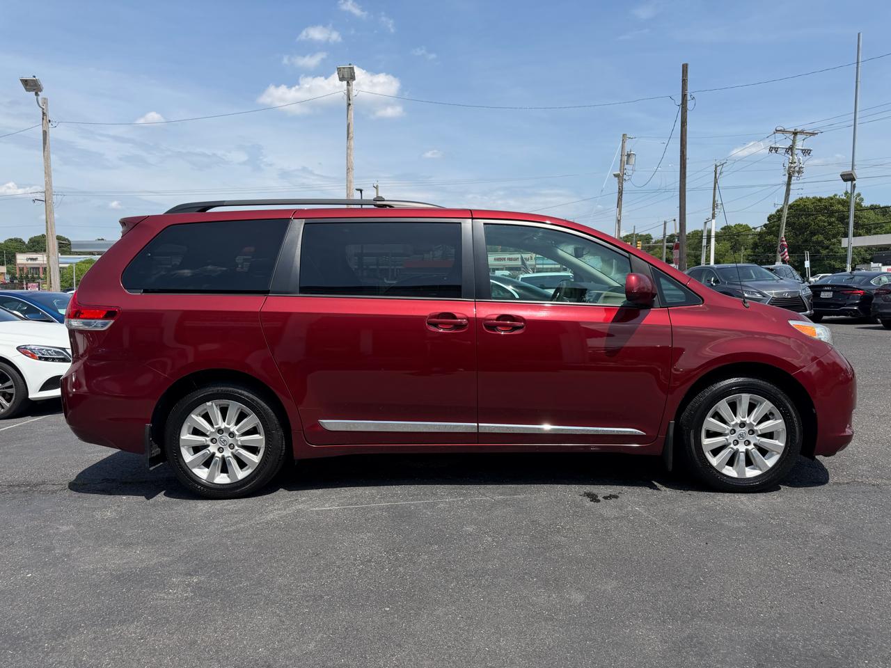 Toyota Sienna  2014