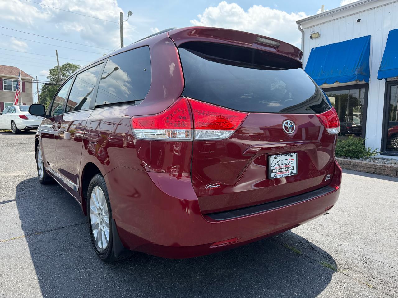 Toyota Sienna  2014