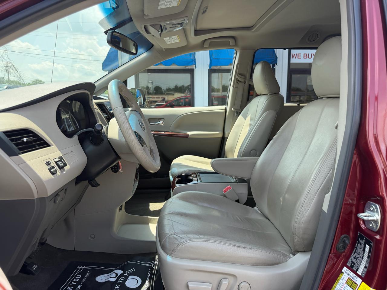 Toyota Sienna  2014