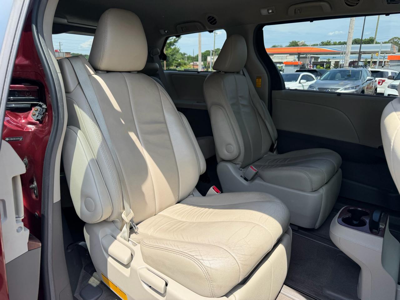 Toyota Sienna  2014