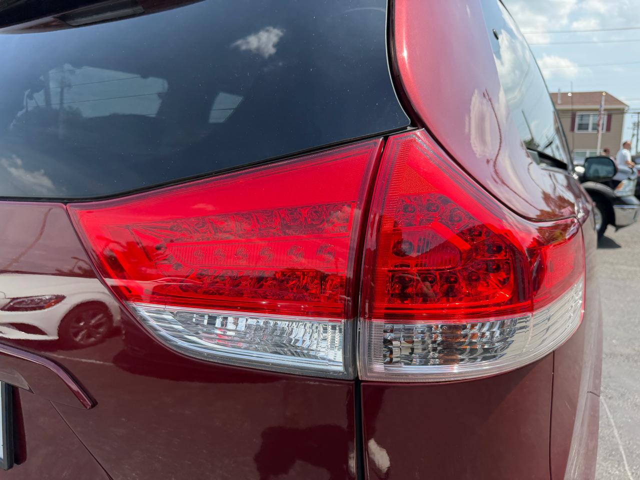 Toyota Sienna  2014