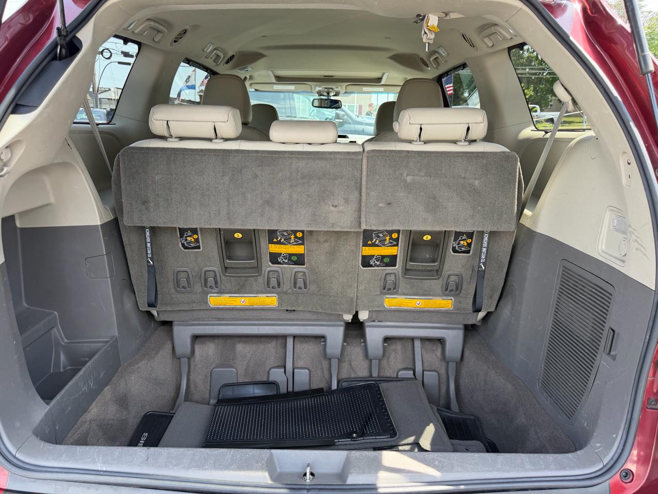 Toyota Sienna  2014