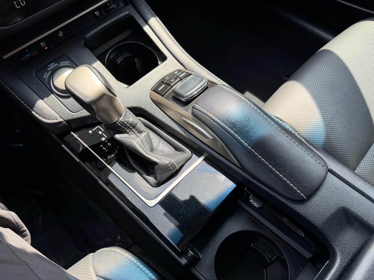 Lexus ES  2017