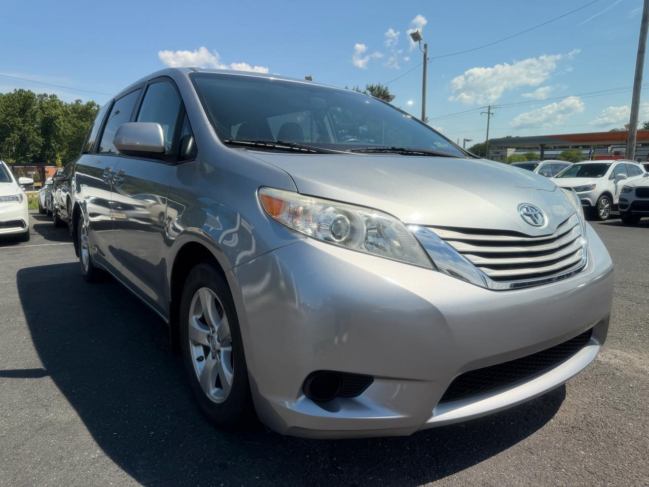 Toyota Sienna  2017