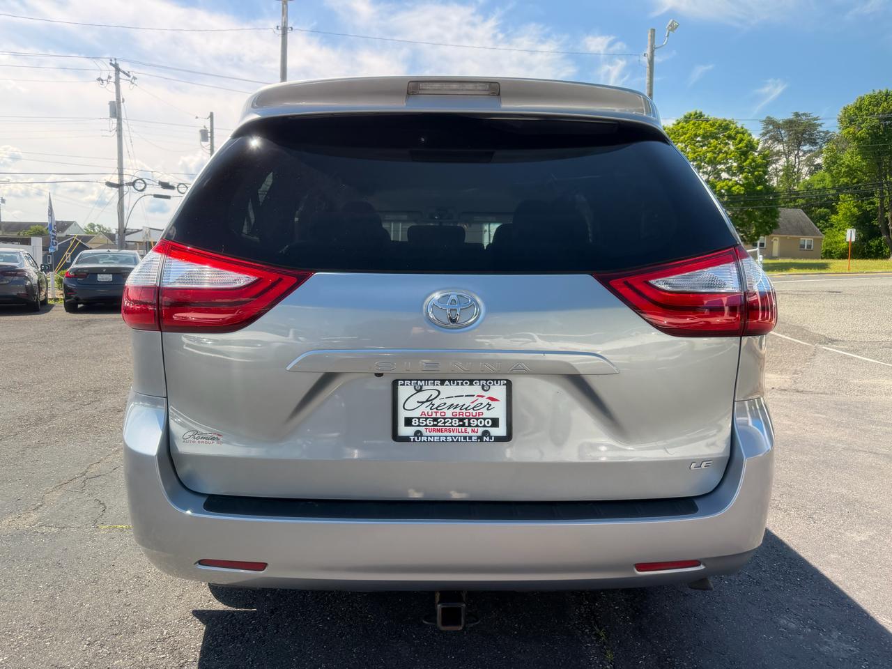 Toyota Sienna  2017