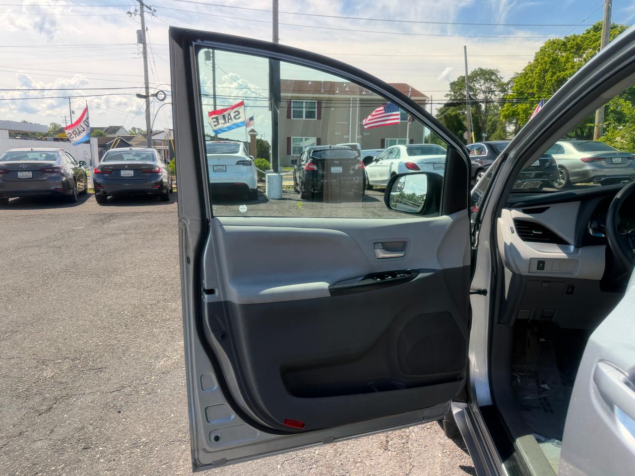 Toyota Sienna  2017