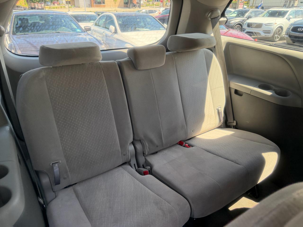 Toyota Sienna  2017