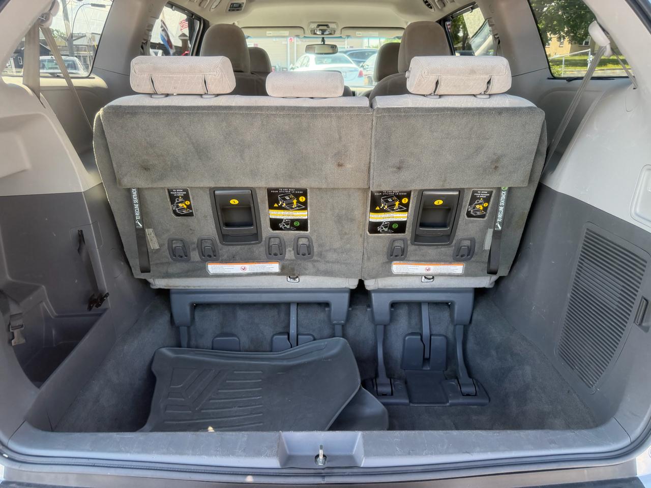 Toyota Sienna  2017