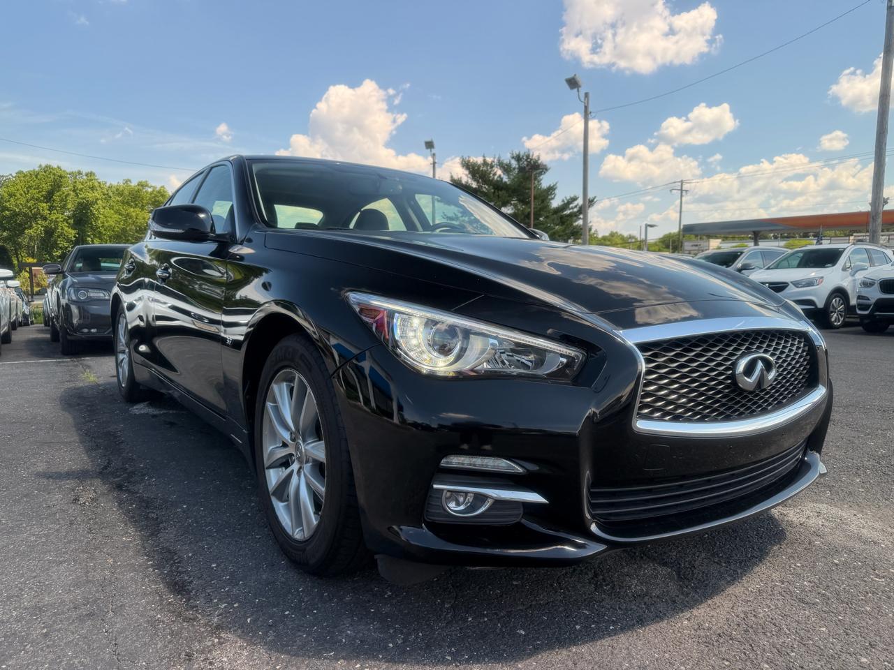 Infiniti Q50  2015