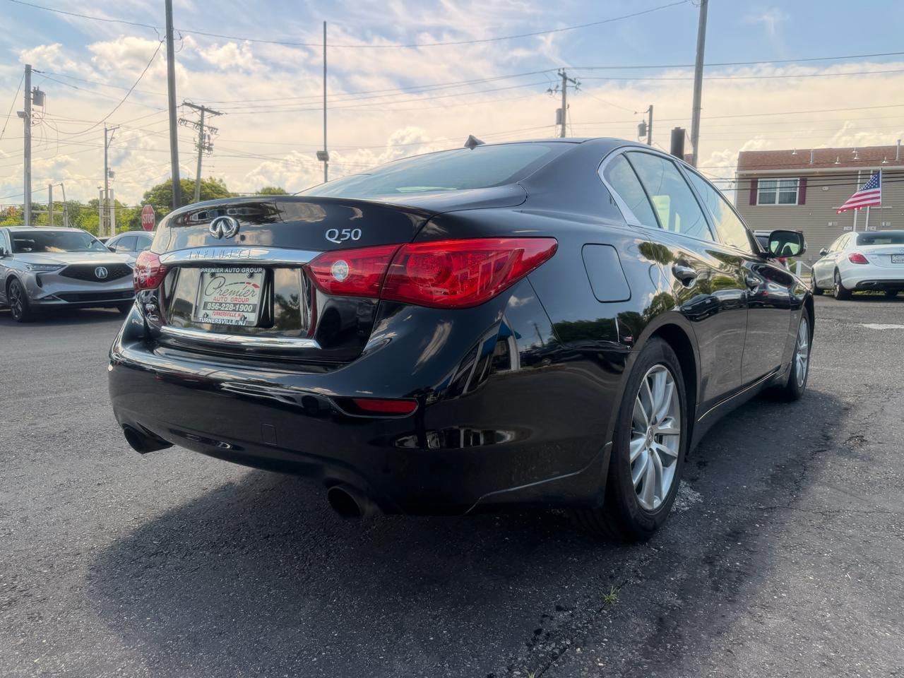 Infiniti Q50  2015