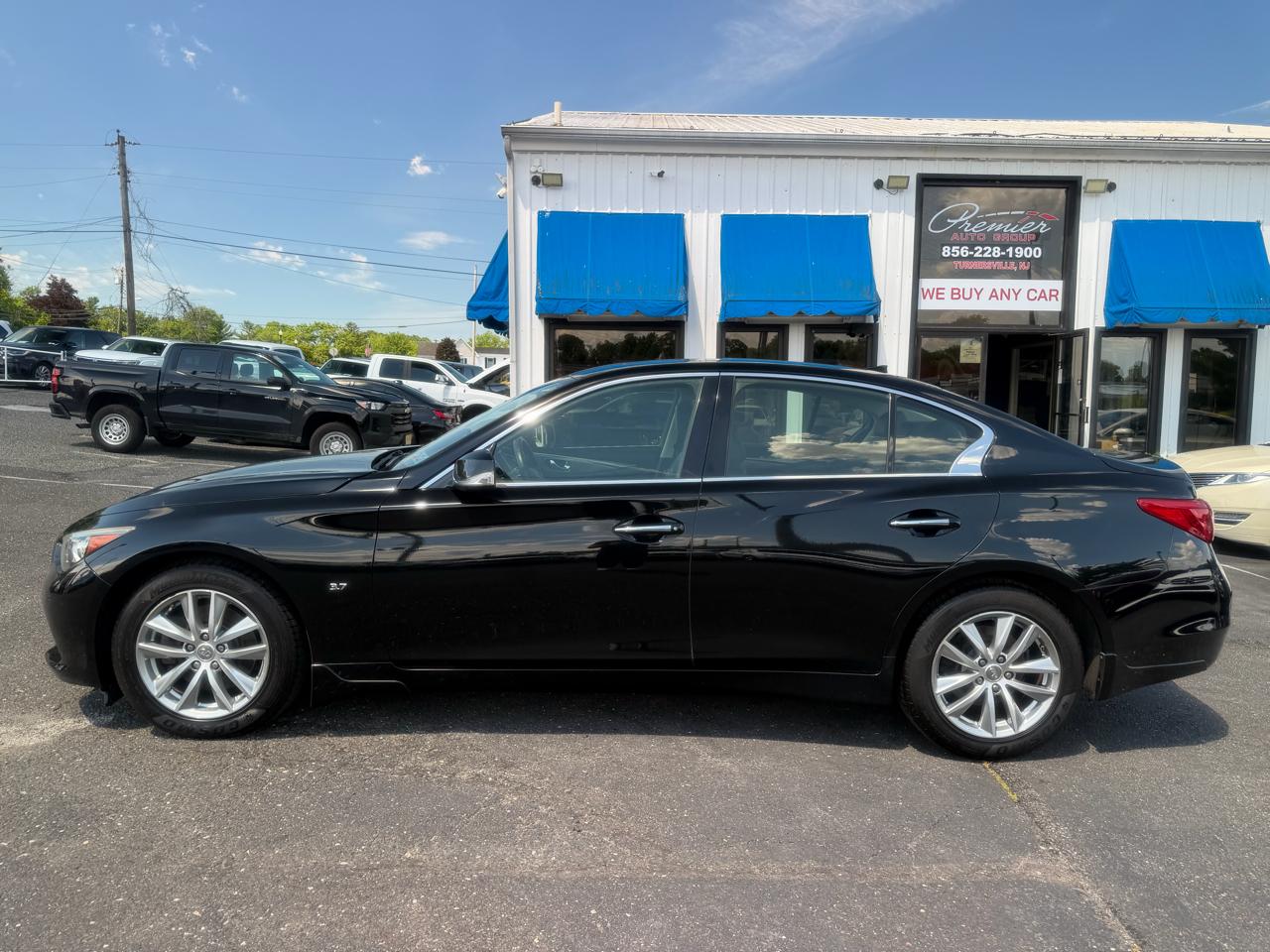 Infiniti Q50  2015