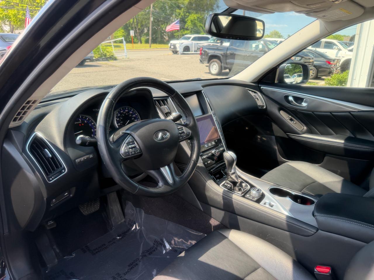 Infiniti Q50  2015