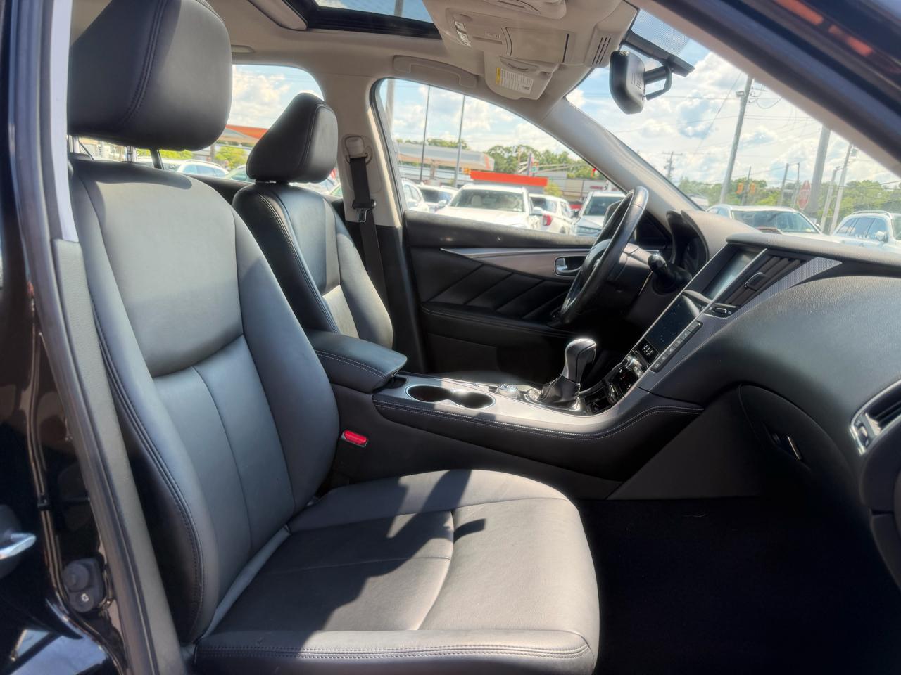 Infiniti Q50  2015
