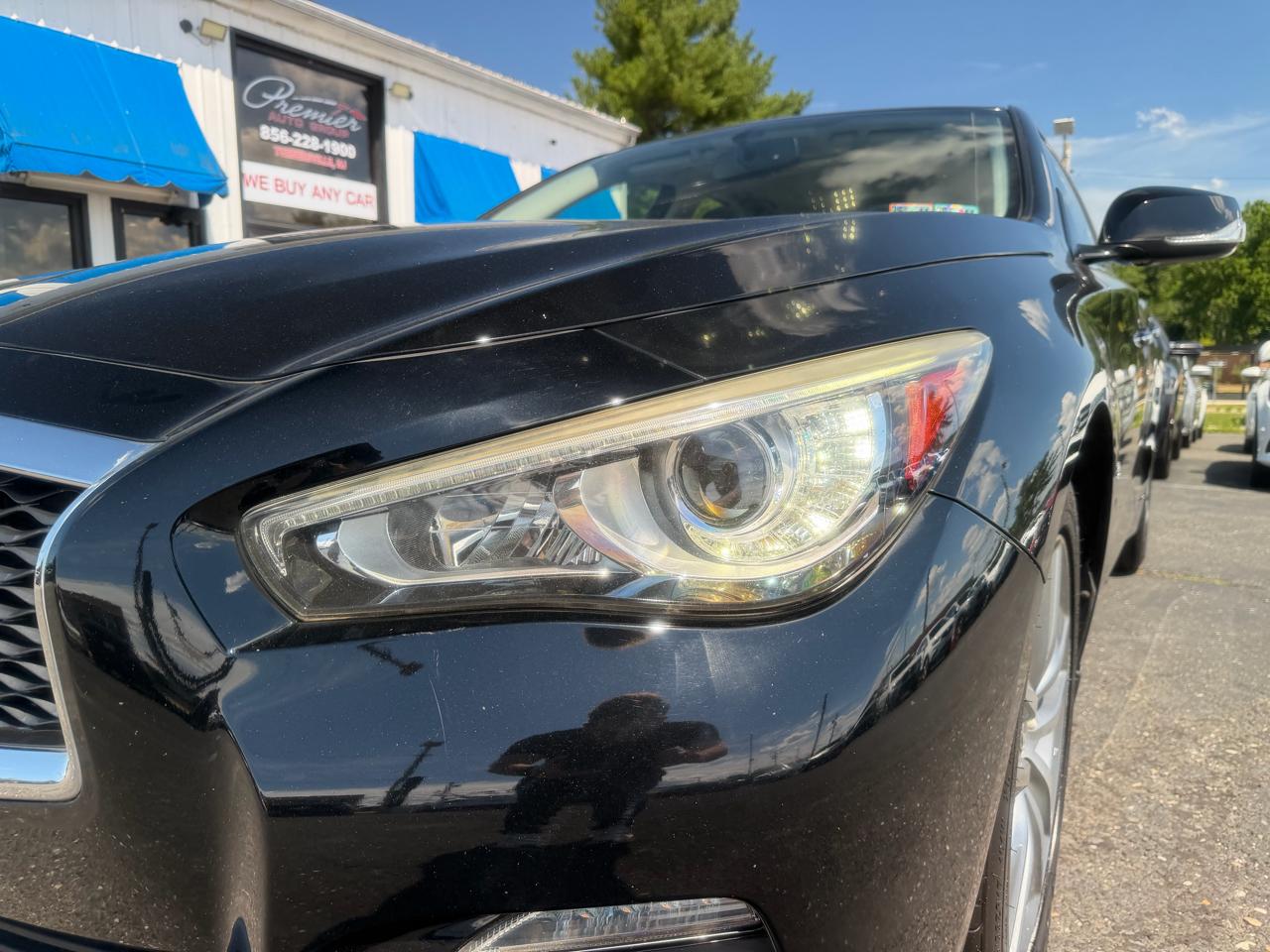 Infiniti Q50  2015