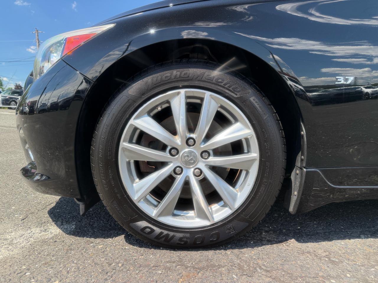 Infiniti Q50  2015