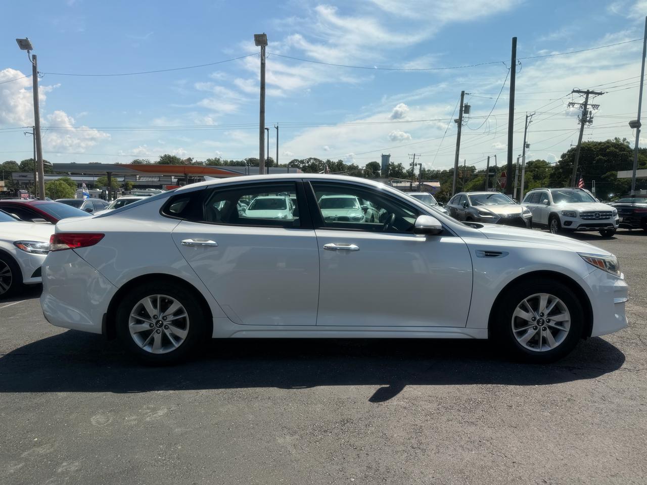 Kia Optima  2017