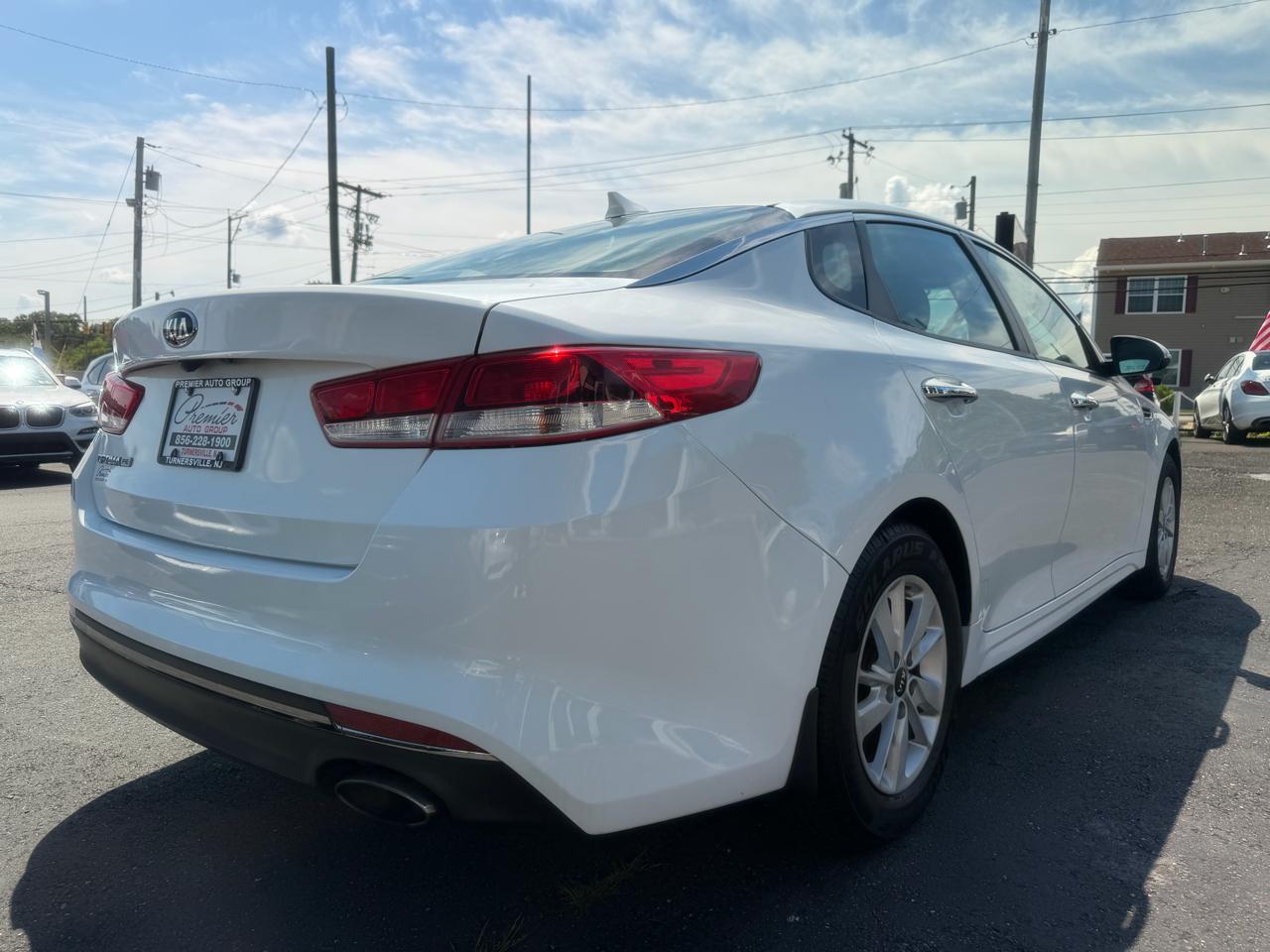 Kia Optima  2017