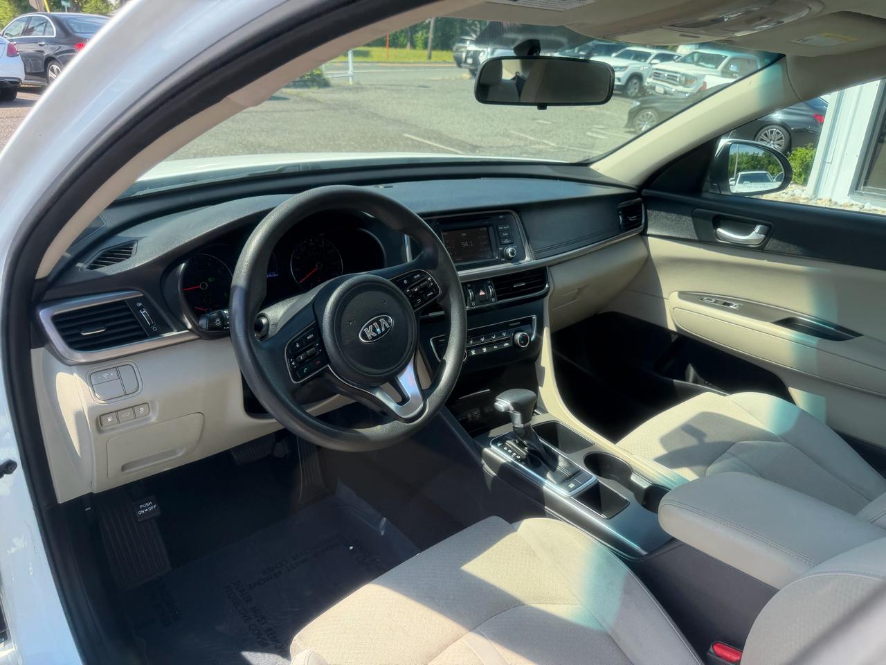 Kia Optima  2017