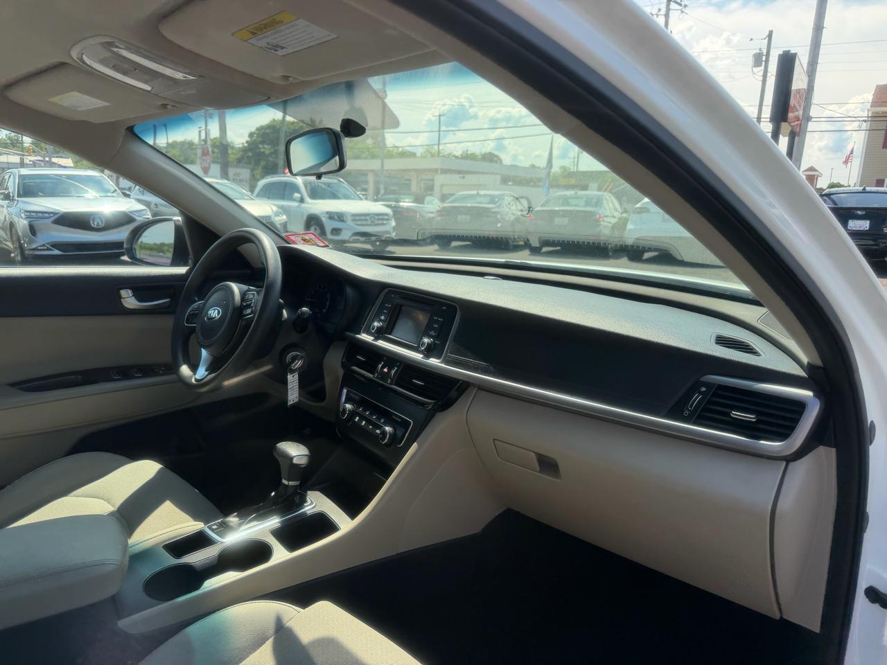 Kia Optima  2017