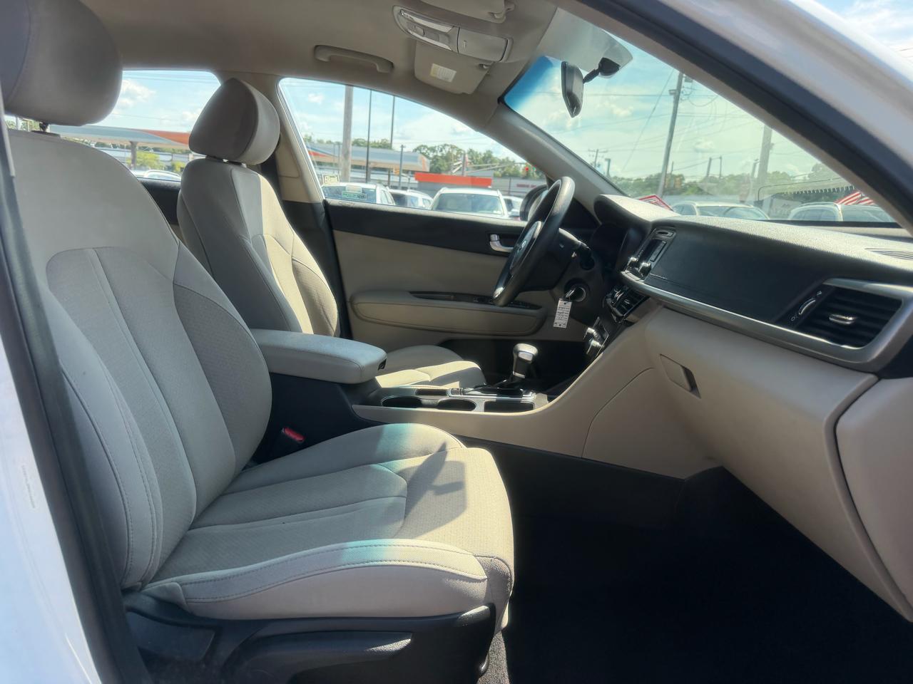 Kia Optima  2017