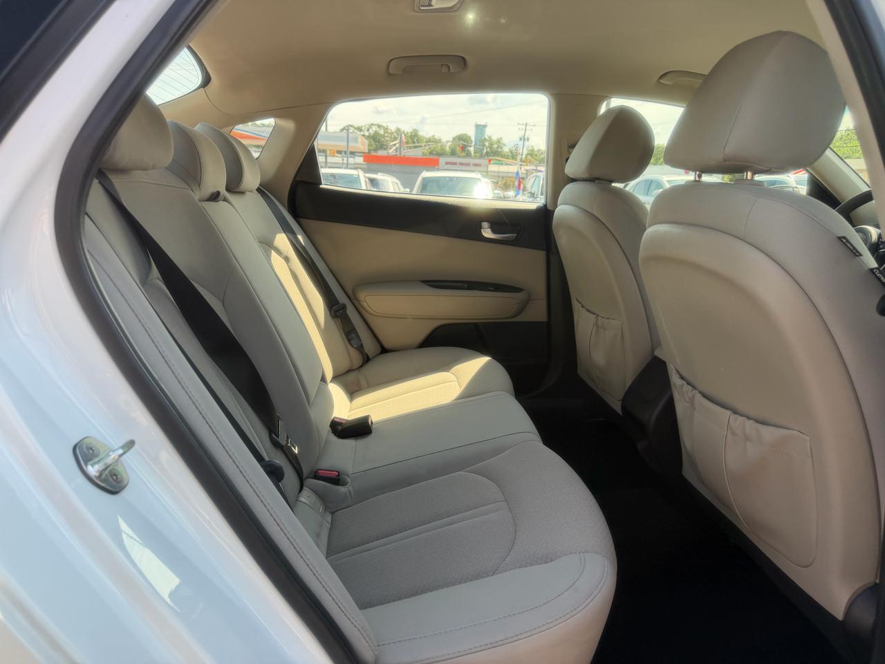 Kia Optima  2017