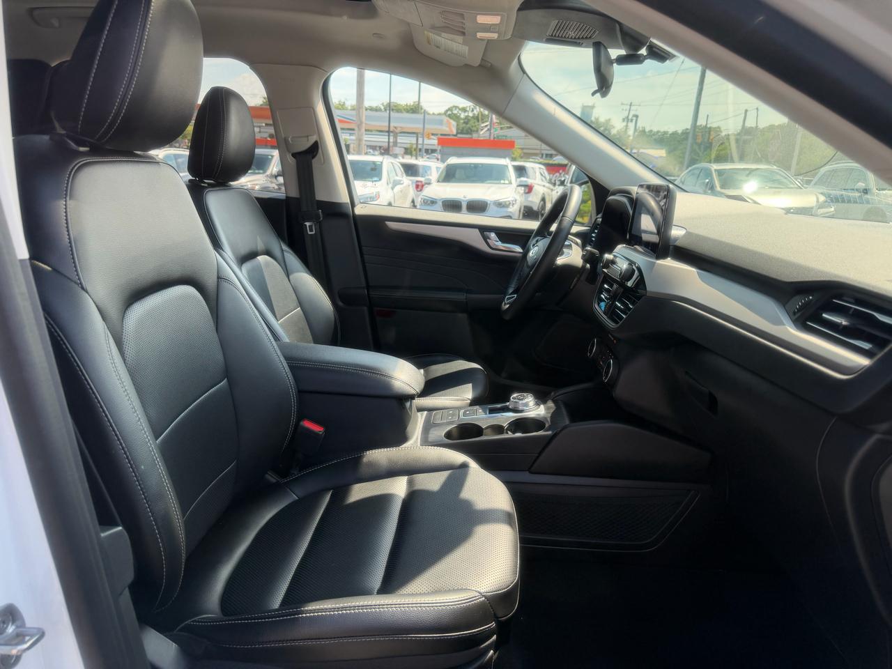Ford Escape  2022