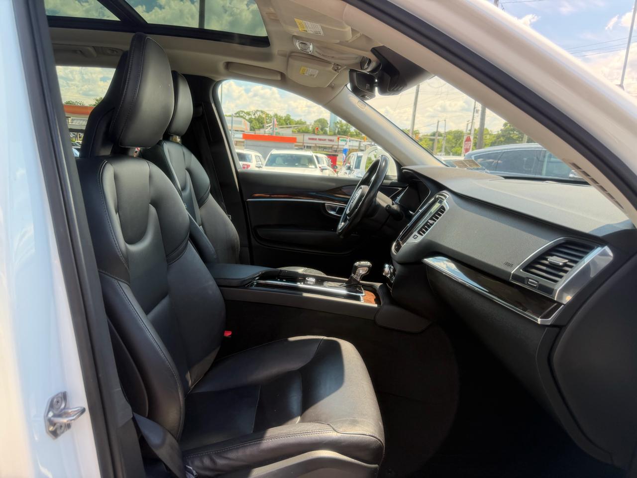 Volvo XC90  2018