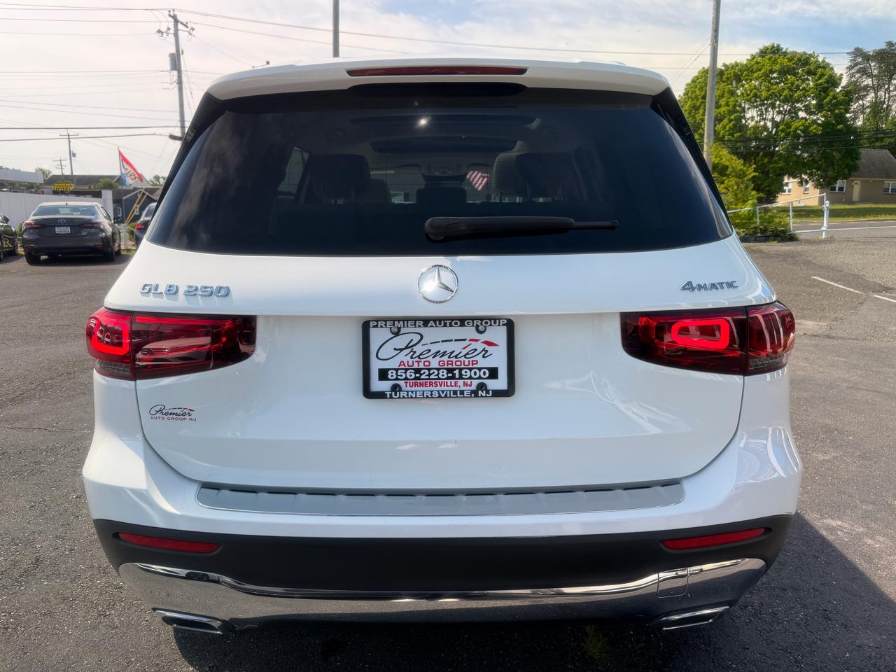 Mercedes-Benz GLB  2021